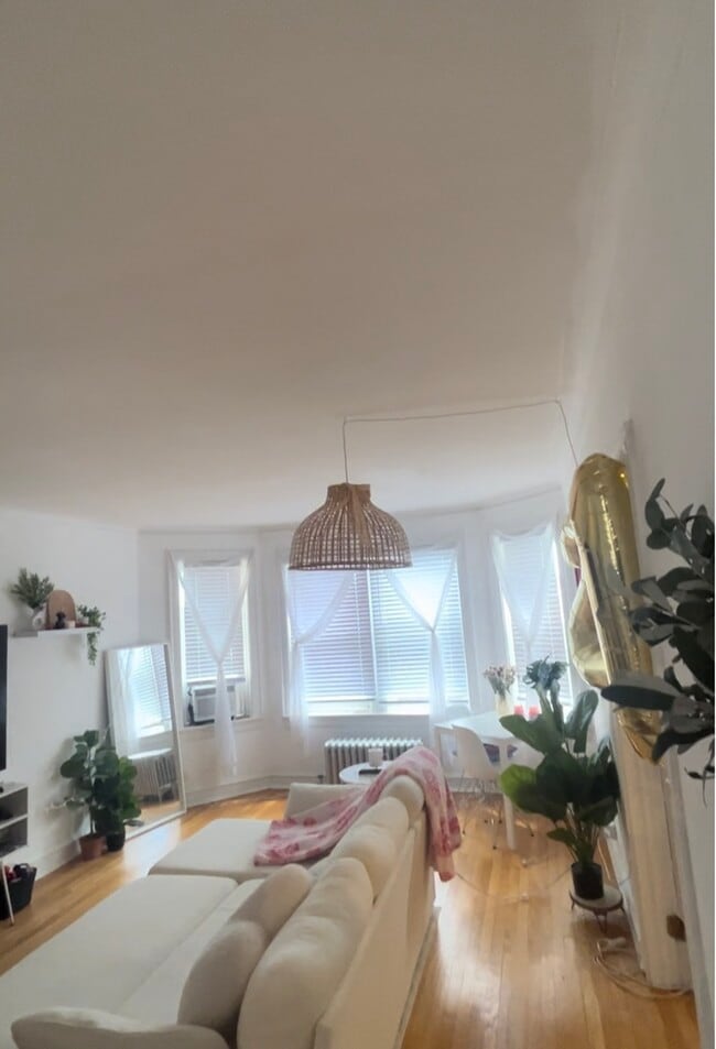 Photo - 2638 W Summerdale Ave