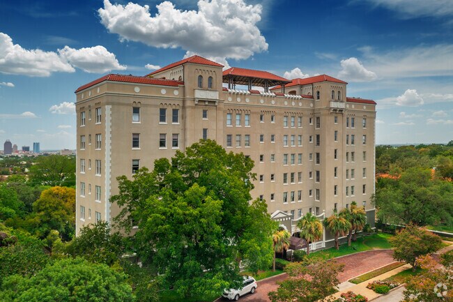 Photo - 240 Bushnell Ave