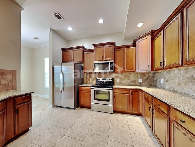 Photo - 128 Winslow Cir