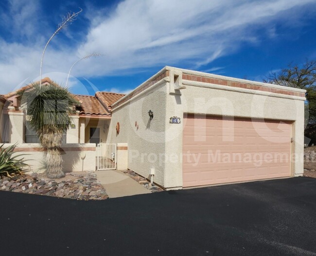 Photo - 107 E Horizon Cir House