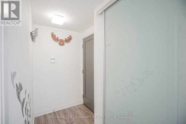 Photo - 42 Charles St E Unit 3209
