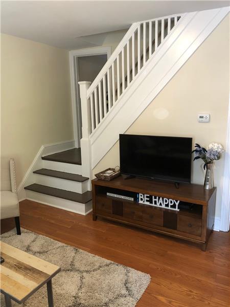 Photo - 947 Sargent Ave