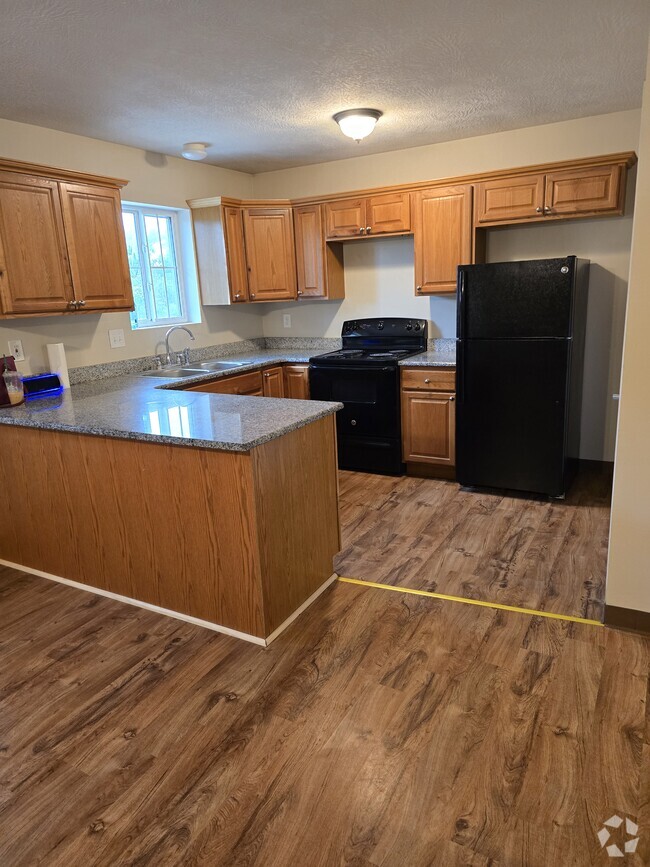Building Photo - 5405 Hamilton Blvd Unit 3 Rental