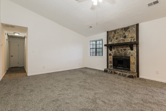 Photo - 9370 Woodloop Ct