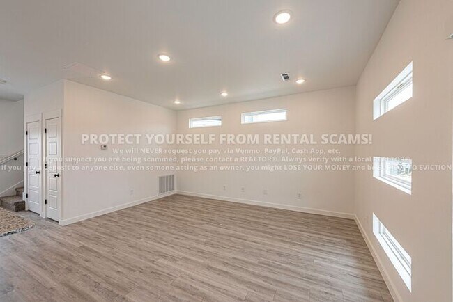 Photo - 621 St Charles Pl