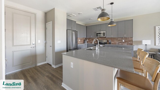 Photo - 402 W Lincoln St Unidad 348.1407362