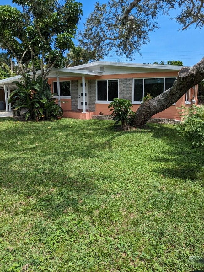 Photo - Beachside 3 bedroom, 2 bathroom in Daytona Beach