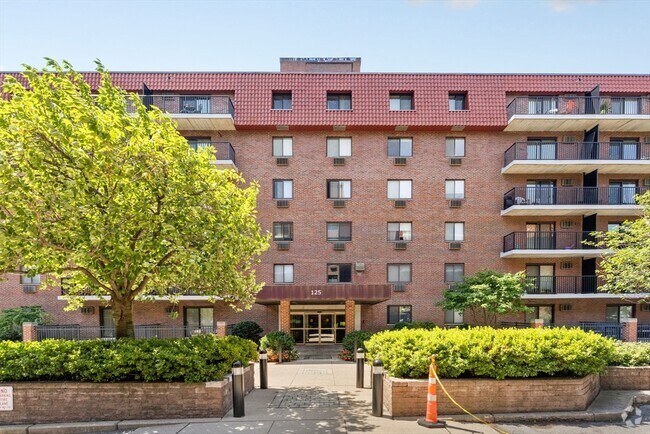 Building Photo - 125 Pleasant St Unit 310 Rental