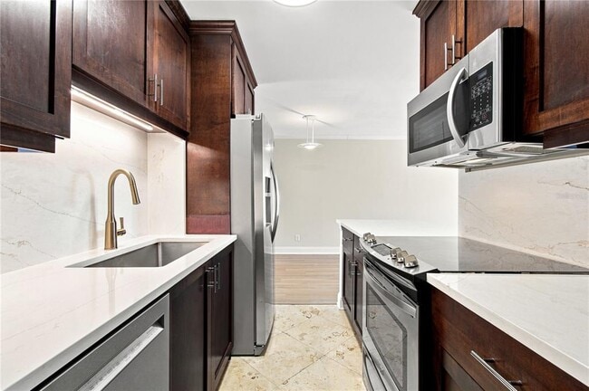 3325 Bayshore Blvd Unit A12