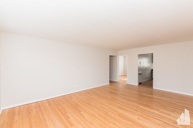 Building Photo - 7534 N Bell Ave Unit 2H