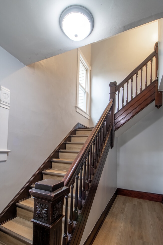 Photo - 265 Duffield Ave Unit 2