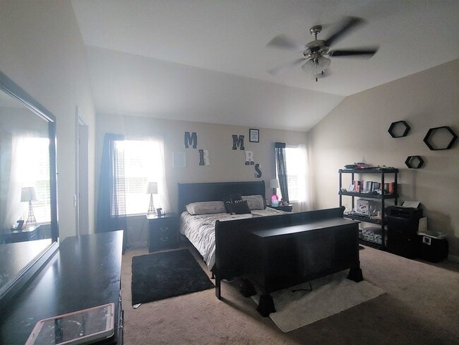 Photo - FOR RENT