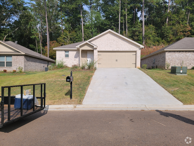 Building Photo - 242 Skylane Dr Rental