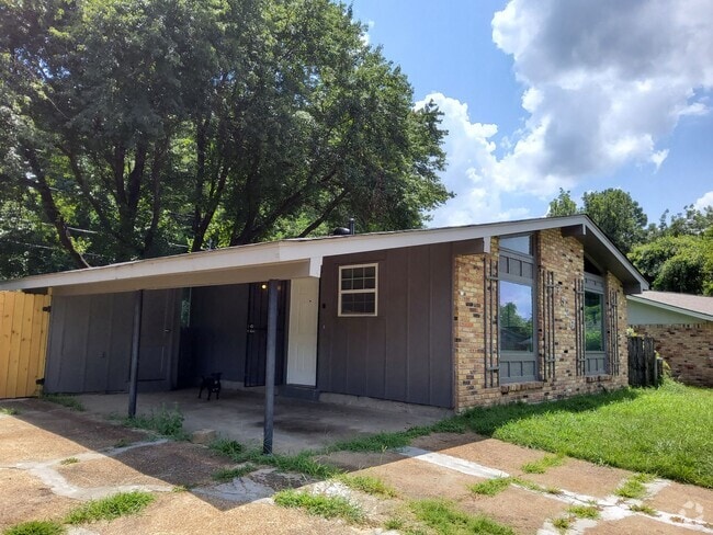Building Photo - 3526 Pueblo Ave Rental