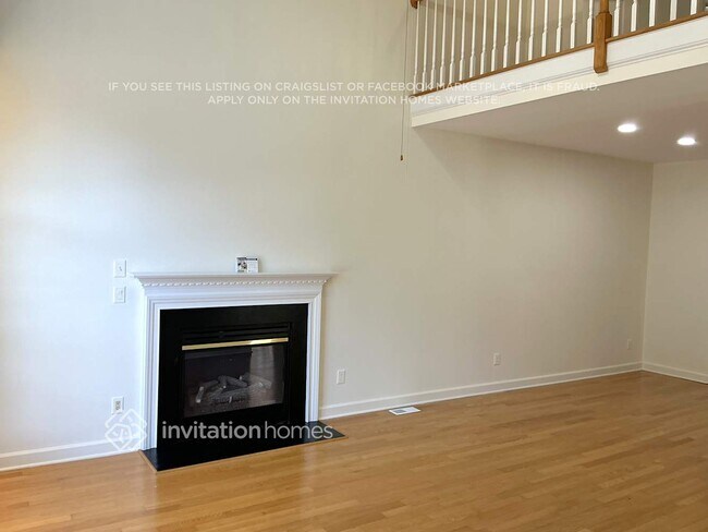 Photo - 3600 Sunningdale Way