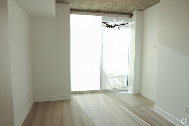 Building Photo - 950 W Peachtree St NW Unit 1801 Rental