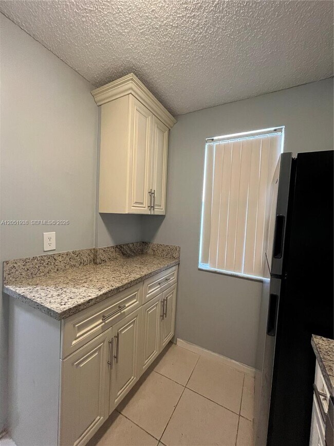 2740 Forest Hills Blvd Unidad 202