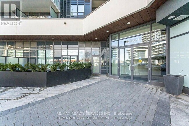 Photo - 1480 Bayly St Unit 507