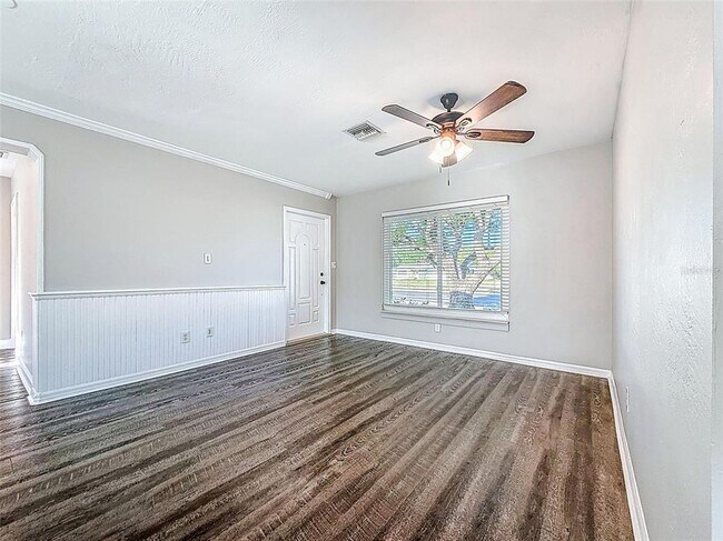 Photo - 7401 16th St N