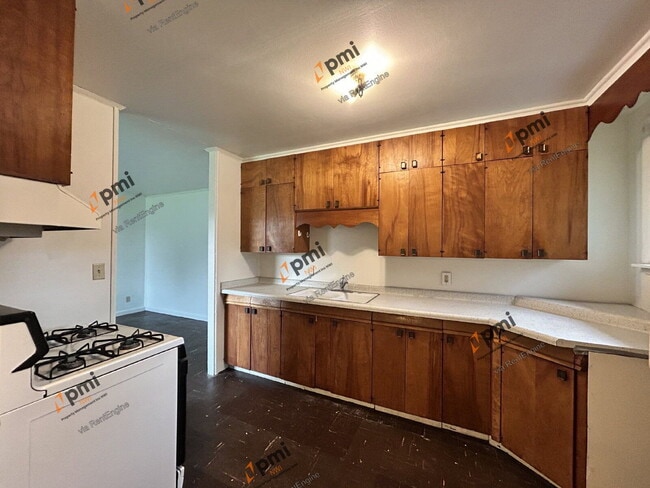 Photo - 2915 Oakdale Ave