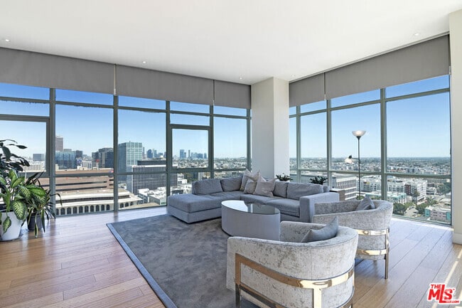 Building Photo - 3785 Wilshire Blvd Unit PH2 Rental