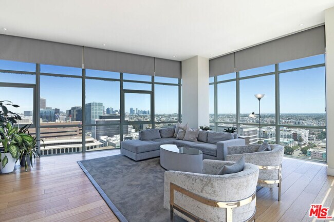 Building Photo - 3785 Wilshire Blvd Unit PH2 Rental