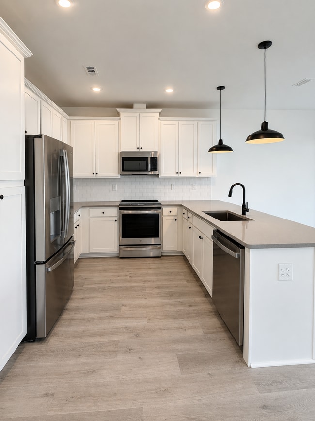 228 Clement Lp