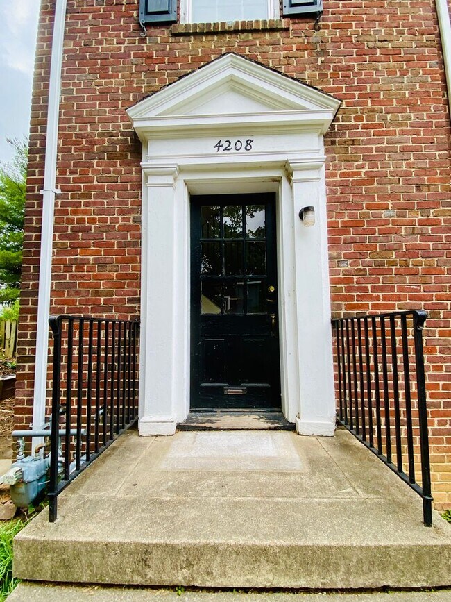 Photo - 4208 Fitzhugh Ave Unit Upper Flat