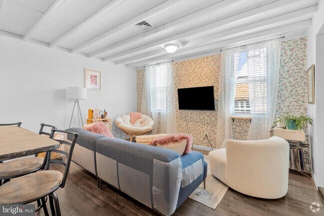 Building Photo - 530-532 Bainbridge St Unit 3F Rental