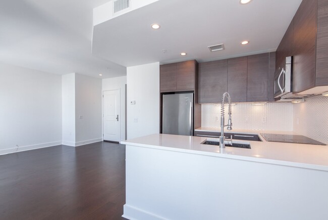 The Perfect Petworth Pad! - The Perfect Petworth Pad! Condo Unit 302