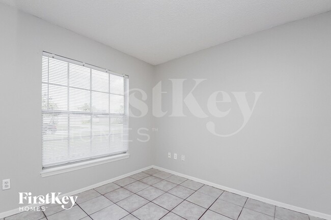 Photo - 841 Marquis Ct