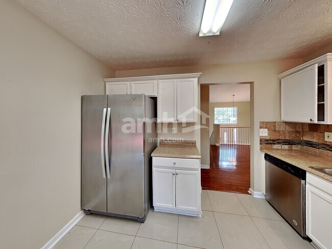 Photo - 2279 Halcyon Way