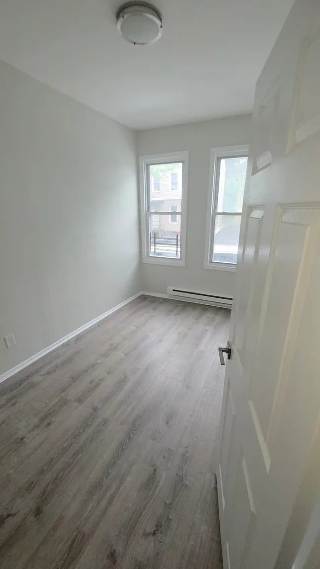 Photo - 194 W Broadway Unit 1F