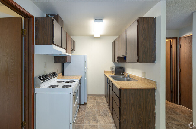 Badger - Blue Lake Apartments