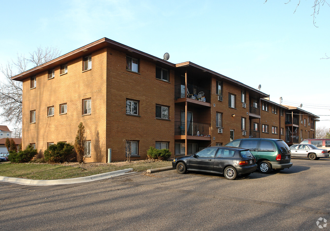 Lake Jones Apartments - Lake Jones Apartments