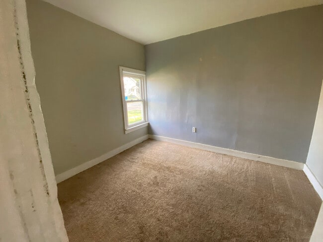 Photo - 49 E 9th St Unit 1