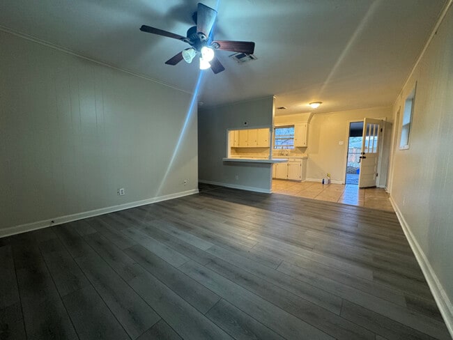 Photo - 300 Belle Homme Dr