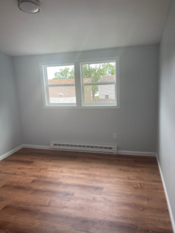 Photo - 53 Braeburn Ln