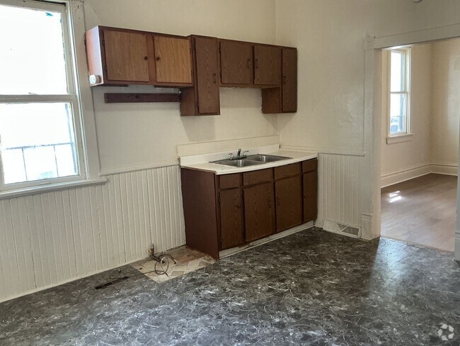 Building Photo - 2078 S 17th St Rental
