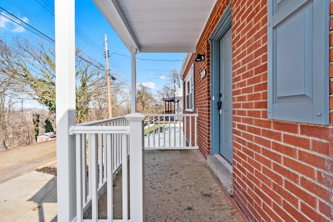 Photo - 4484 Scherling St