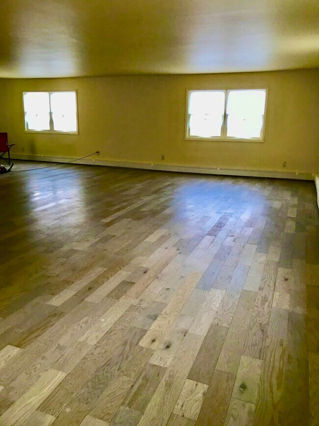 Photo - 7 Summerset Dr Unit Loft