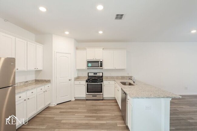 Photo - 2946 Jackson Smt