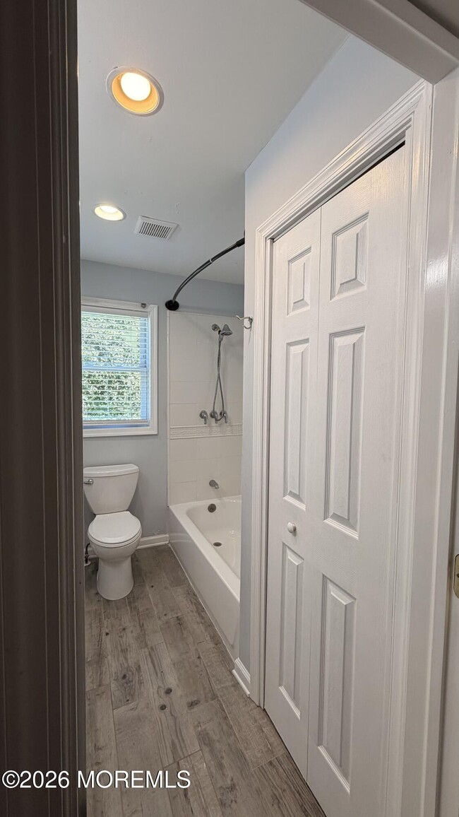 52 Greenwood Rd
