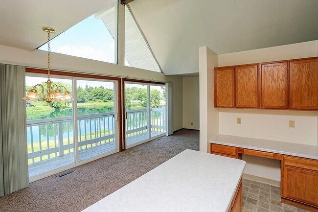 Summit Lake Apartments and Townhomes