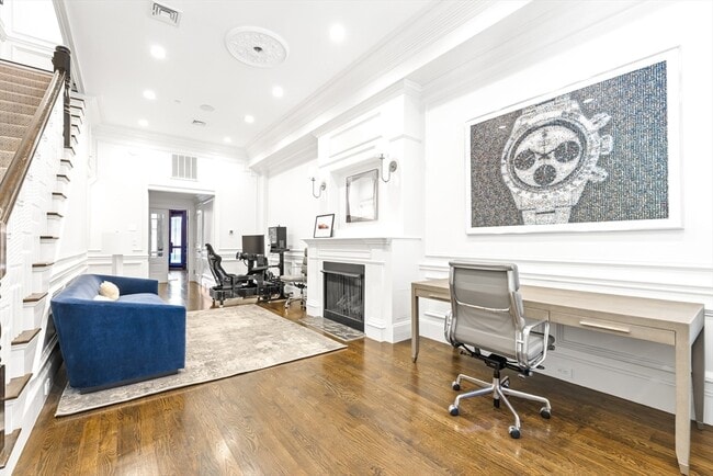 Photo - 5 Marlborough St