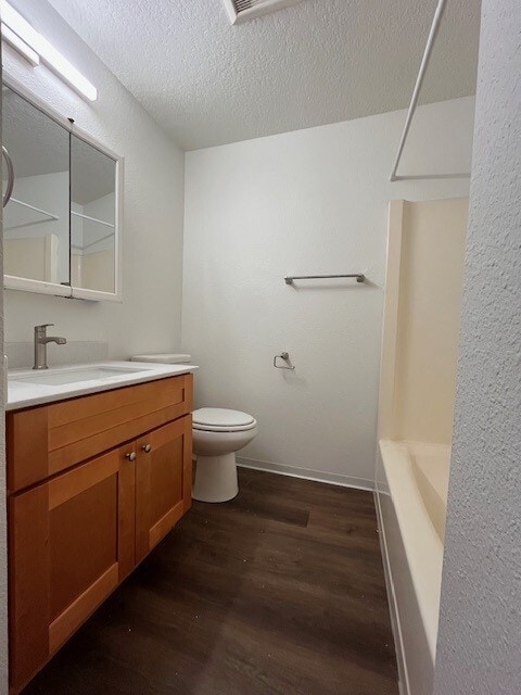 Photo - Twin Firs - 1 Bedroom - Lynnwood - Renovat...