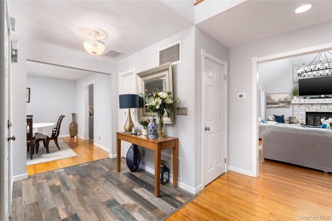 Photo - 5 Bay Woods Dr