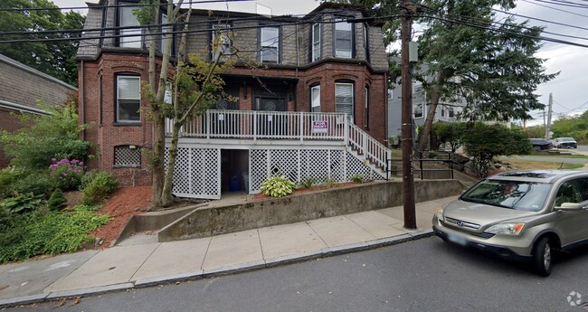 Building Photo - 38 Newton St Unit 1 Rental
