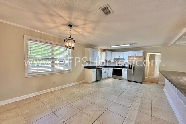 Photo - 4490 FL-87