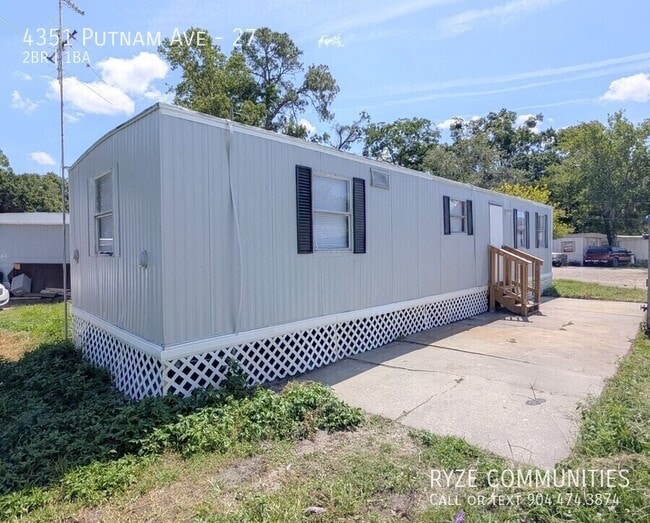 Photo - 4351 Putnam Ave
